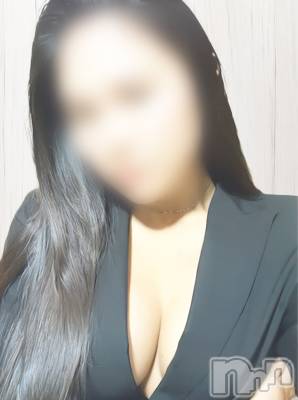 七瀬　りおん(22) 身長155cm、スリーサイズB92(F).W60.H88。新潟人妻デリヘル 恋ミラージュ新潟店(コイミラージュニイガタテン)在籍。