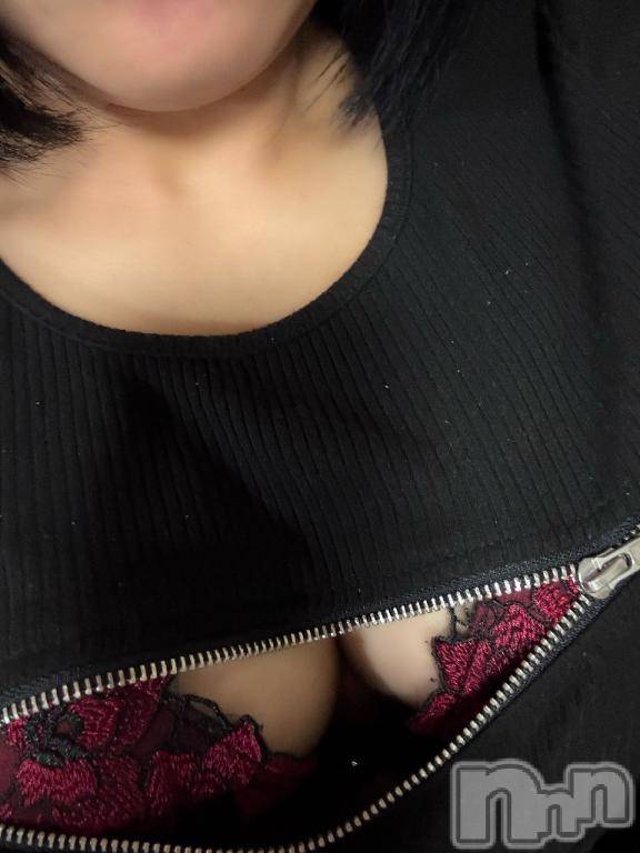 新潟人妻デリヘル恋ミラージュ新潟店(コイミラージュニイガタテン) 森下 れいか(22)の8月9日写メブログ「谷間見て欲しいな」