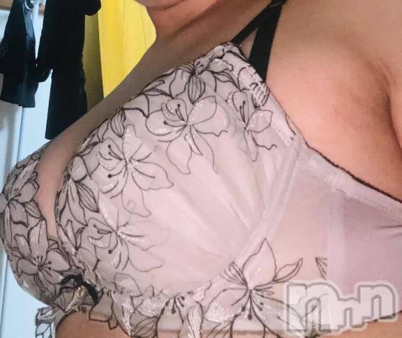 新潟人妻デリヘル恋ミラージュ新潟店(コイミラージュニイガタテン)森下 れいか(22)の2025年7月5日写メブログ「私の胸どぉですか」