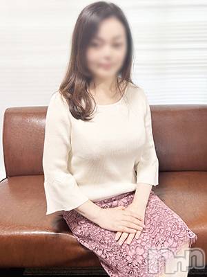 けいこ(49) 身長157cm、スリーサイズB90(F).W59.H91。新潟人妻デリヘル 熟女の風俗 最終章(ジュクジョノフウゾクサイシュウショウ)在籍。
