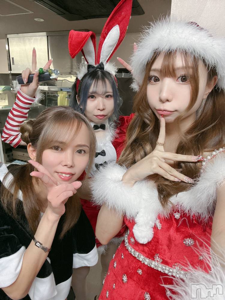 ���ᥭ��Х��顦�����CLUB ASLI(����֥�����) �ˤ���12��24���̥�֥����֥��ꥹ�ޥ����٥��2����🎄✨��