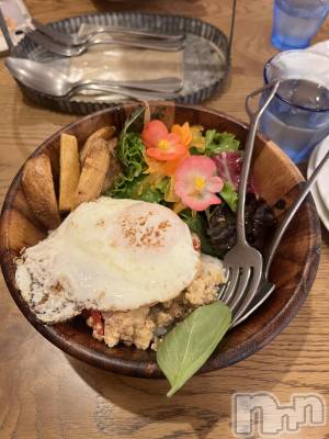 新潟駅前スナック・ガールズバーカラオケハイボールbar美人姉妹(カラオケハイボールバービジンシマイ) しおりの10月24日写メブログ「ガパオライスおいしかったよー」