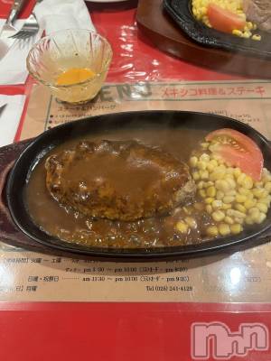 新潟駅前スナック・ガールズバーカラオケハイボールbar美人姉妹(カラオケハイボールバービジンシマイ) しおりの10月25日写メブログ「お腹すいたー」