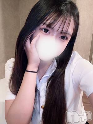 ゆゆ　(21) 身長160cm、スリーサイズB84(F).W57.H84。 全力！！乙女坂46在籍。
