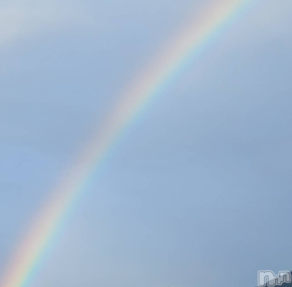 上田発デリヘルBIBLE～奥様の性書～(バイブル～オクサマノセイショ～) ◇サトミ◇(52)の10月25日写メブログ「虹が出ていたよ🩷」