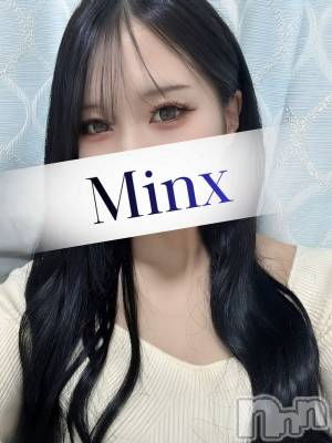 果穂【新人】(21) 身長160cm、スリーサイズB85(E).W57.H84。新潟デリヘル Minx(ミンクス)在籍。