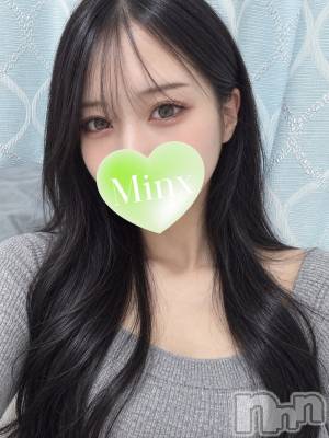 果穂【新人】(21) 身長160cm、スリーサイズB85(E).W57.H84。新潟デリヘル Minx(ミンクス)在籍。