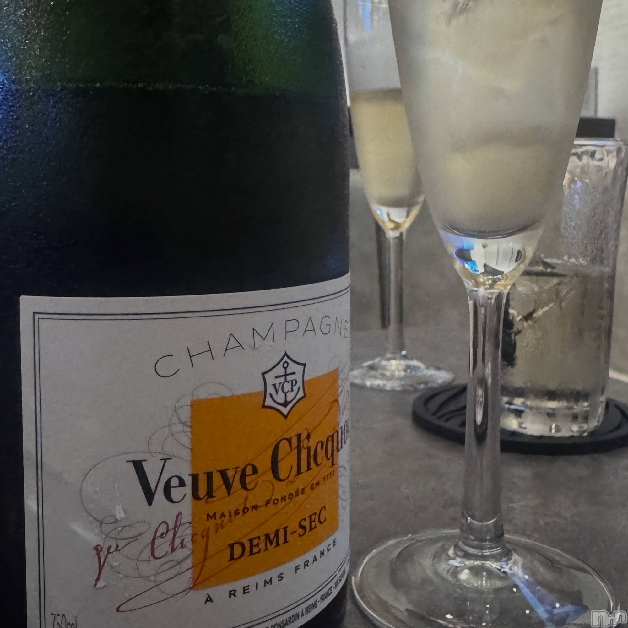 ʥå륺СLounge Anshu(饦󥸥󥷥) 2025ǯ1010ֽ̥֥饷ѥ🥂✨