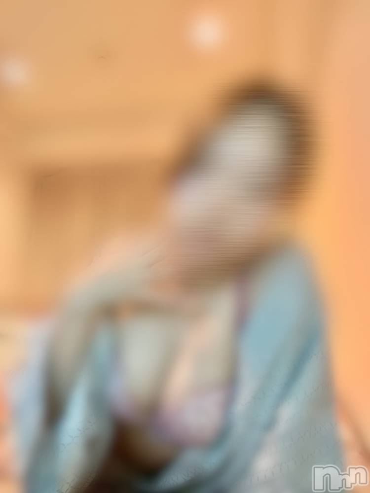 三条デリヘルLady-出稼ぎ0！地域密着デリヘル-(レディー) 【新人】えま★大人気の予感(22)の8月9日写メブログ「旅先で…👘 ♡」