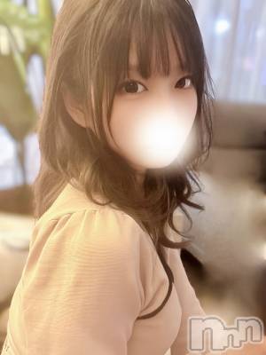ここ(20) 身長163cm、スリーサイズB86(D).W55.H84。 BLUE BIRD上越店在籍。