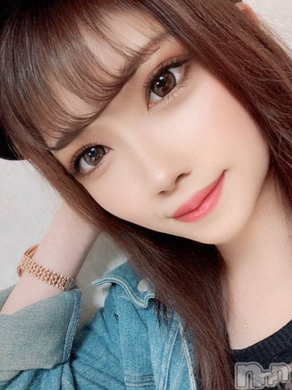 霜月まきな