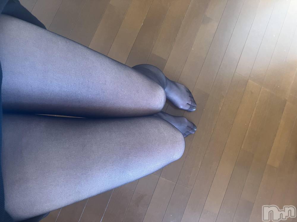 三条デリヘル人妻じゅんちゃん-出稼ぎ0！地元の奥様専門-(ヒトヅマジュンチャン) 櫻井ももこ☆色気溢れる誘惑美女(42)の10月24日写メブログ「ストッキング」