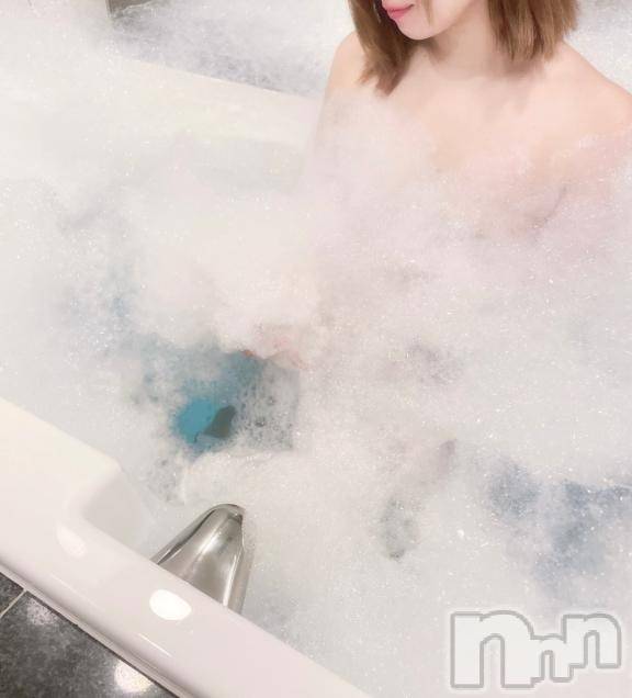 長岡デリヘルBIANCA~主人の知らない私~長岡店(ビアンカナガオカテン)楠 カレン(28)の2025年10月19日写メブログ「♨️♨️♨️」