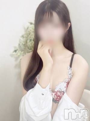 はる/ヘルス課(22) 身長168cm、スリーサイズB83(C).W55.H84。新潟デリヘル Office Amour(オフィスアムール)在籍。