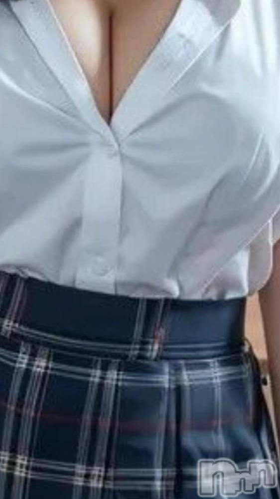 長岡デリヘル純・無垢(ジュンムク) シュリ(19)の10月2日写メブログ「おはよ🥱」