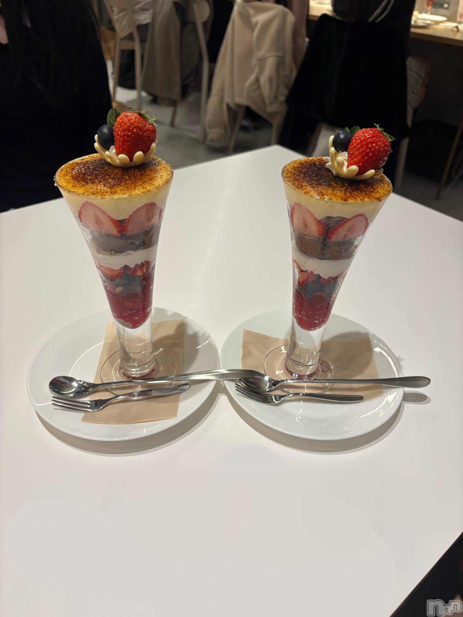 ���ܱ�������Х��顦�����CLUB FOUR LEAF(�ե����꡼��) ��2026ǯ4��12���̥�֥�����4��12�� 02��42ʬ�Υ֥�����