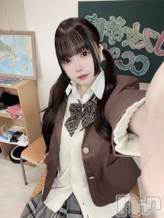 長岡デリヘル純・無垢(ジュンムク)ゆみ(20)の2025年7月4日写メブログ「あと4時間🐰⸒⸒♡」