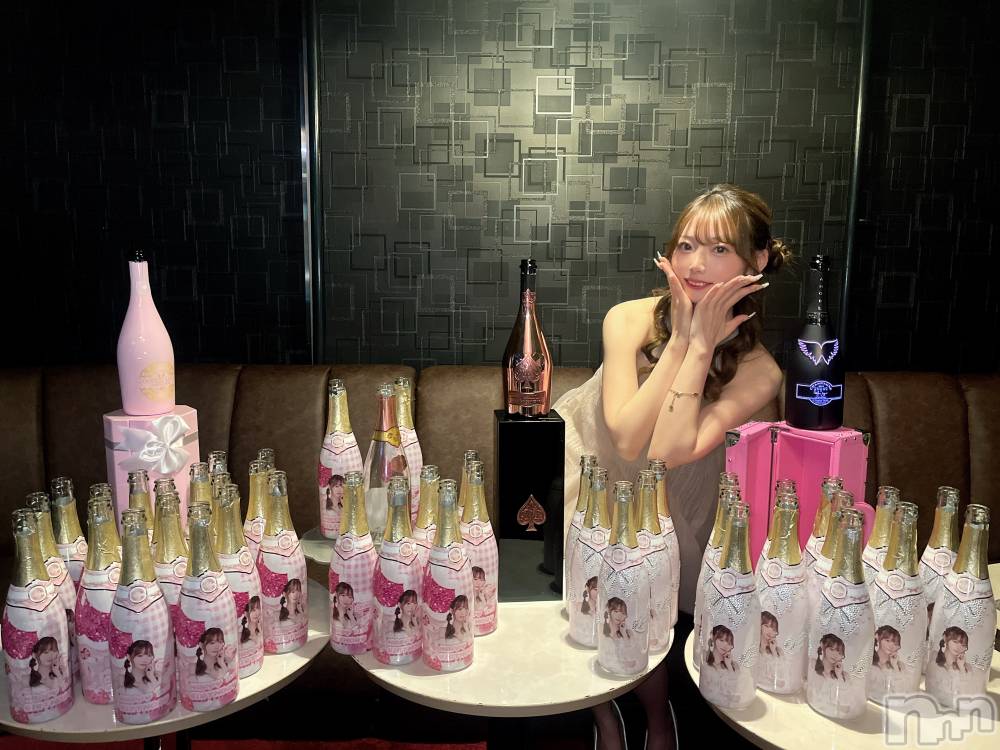 Ĺ���Х��顦�����Lounge Louis(�饦�󥸥륤) ������1��9���̥�֥�����12��꤬�Ȥ��������ޤ���🙂‍↕️🤍��