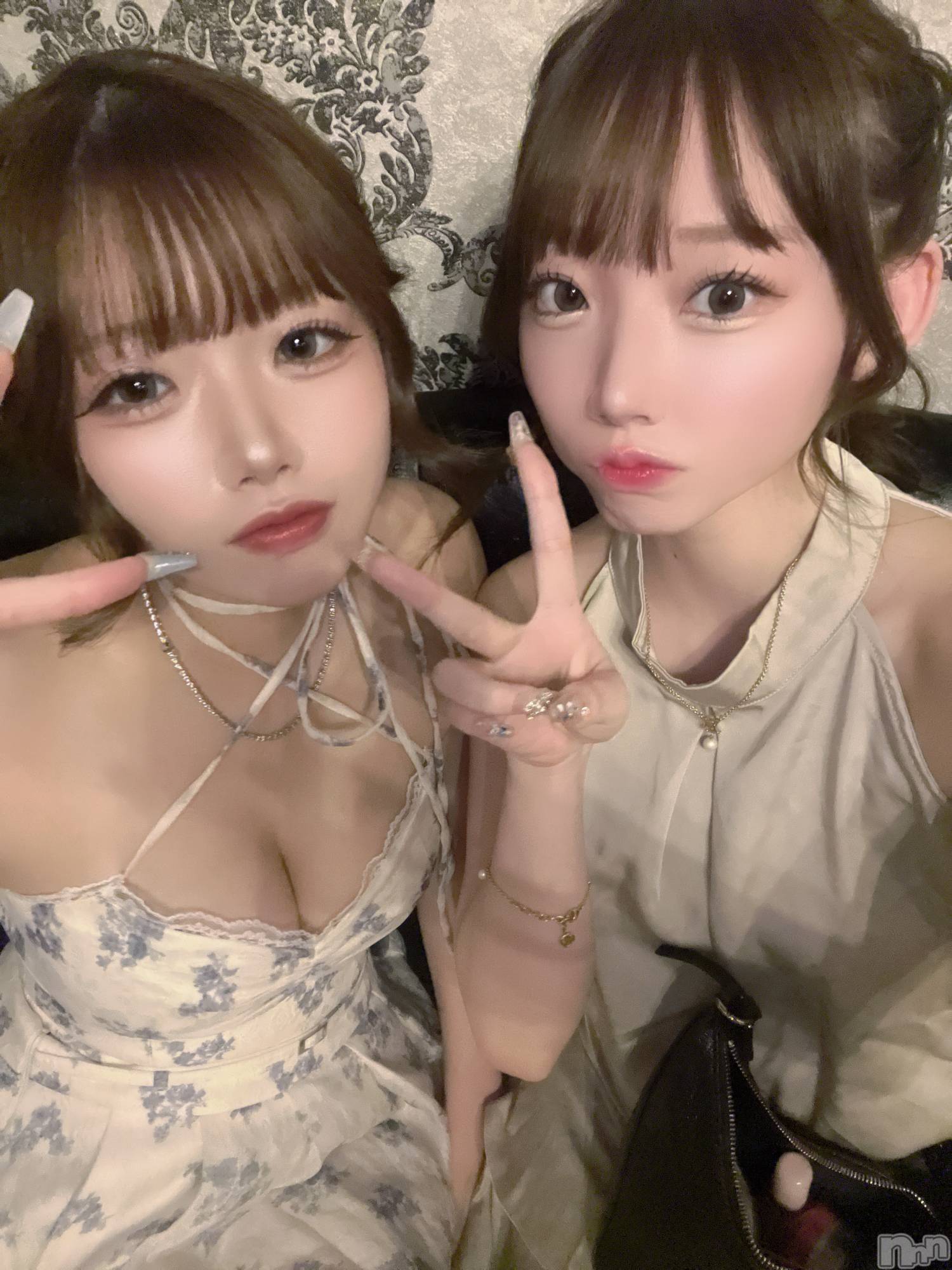 ĹХ顦Lounge Louis(饦󥸥륤) 2025ǯ81̥֥🐰🐰🤍🩵