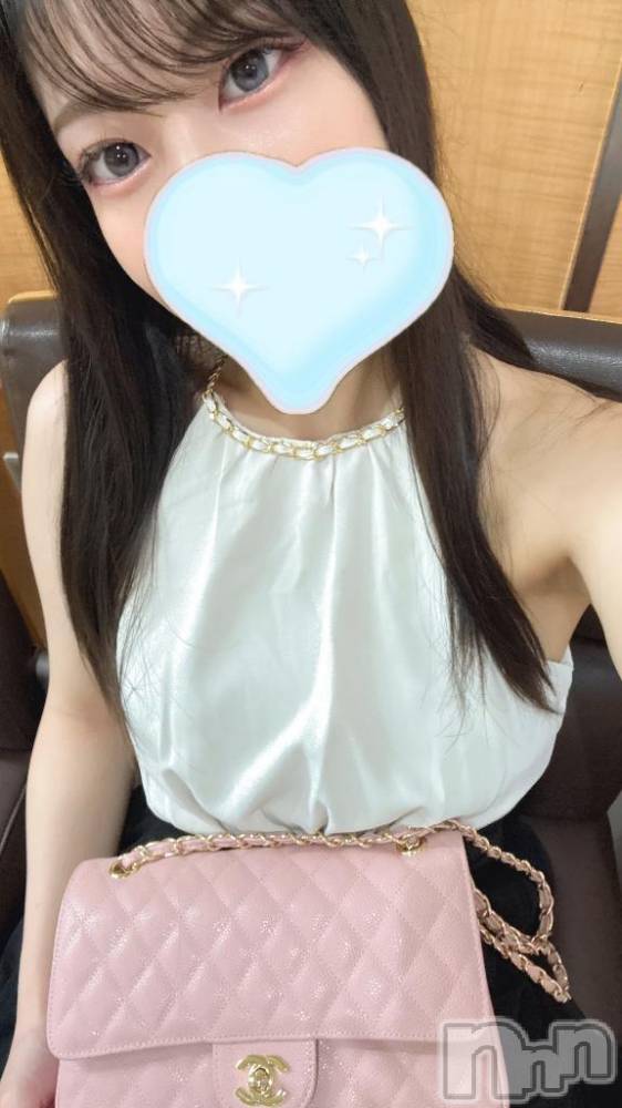 上越デリヘルBLUE BIRD上越店(ブルーバード上越店) ひより(23)の8月3日写メブログ「前乗り中💭🤍」