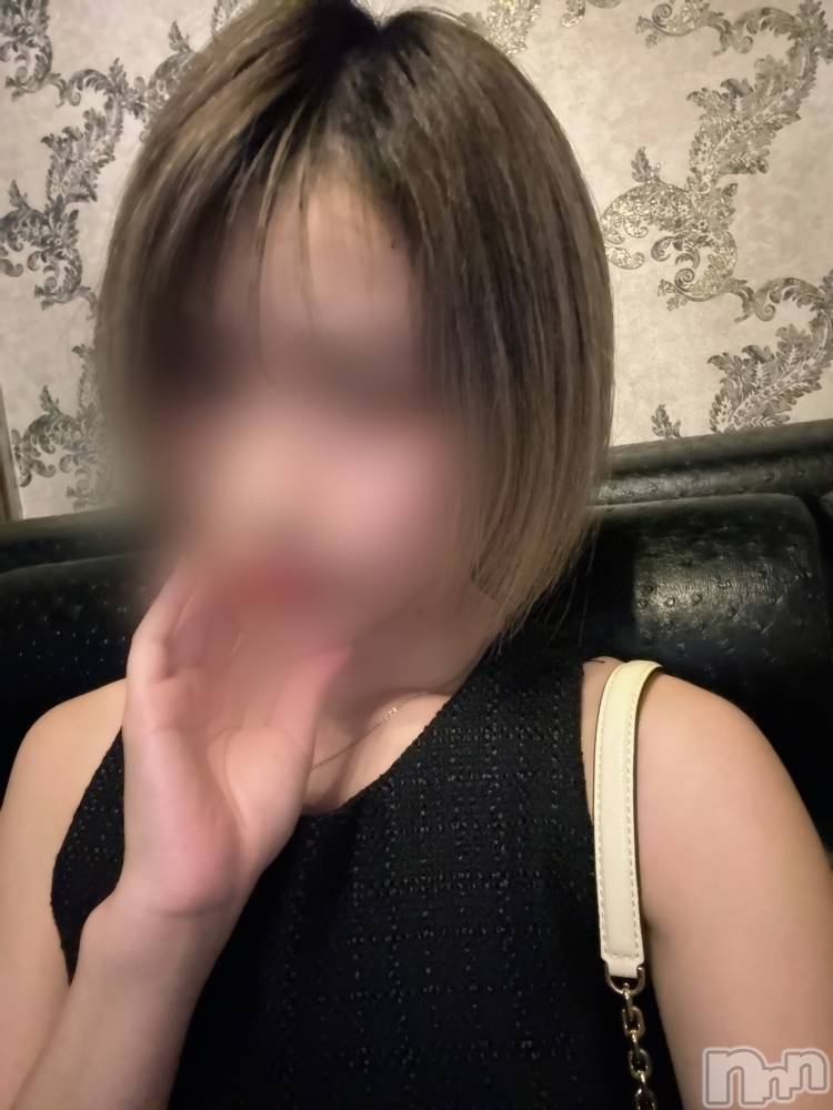 ĹХ顦Lounge Louis(饦󥸥륤) ʤ822̥֥ȱä🧏‍️