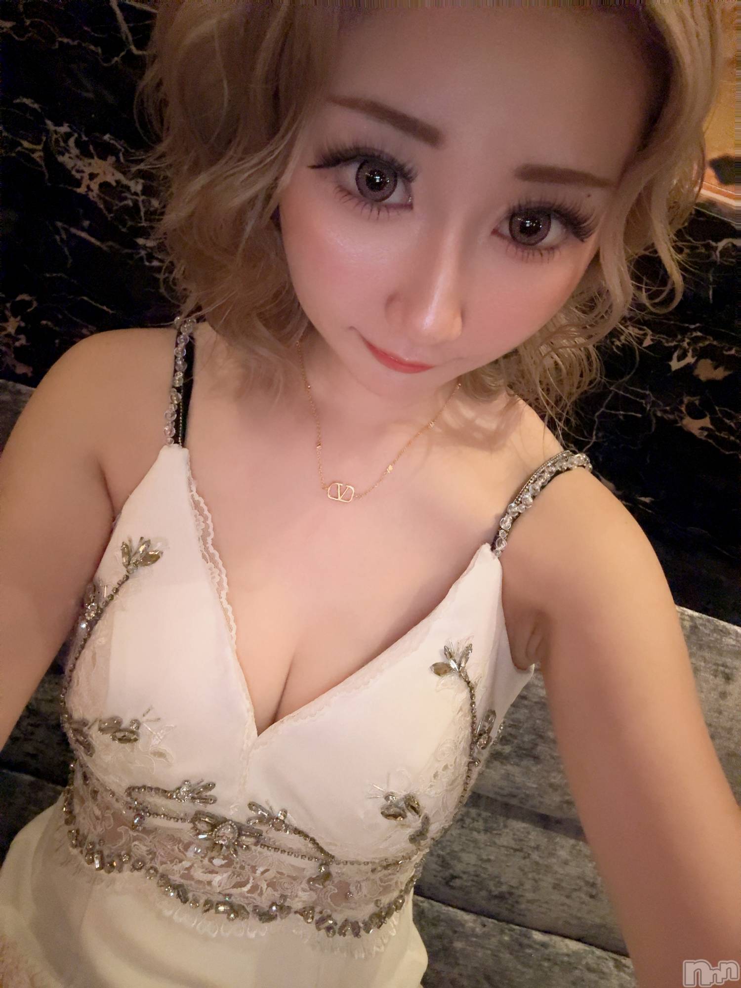 ���ܱ�������Х��顦�����CLUB FOUR LEAF(�ե����꡼��) ��2026ǯ2��6���̥�֥�����2��6�� 22��11ʬ�Υ֥�����