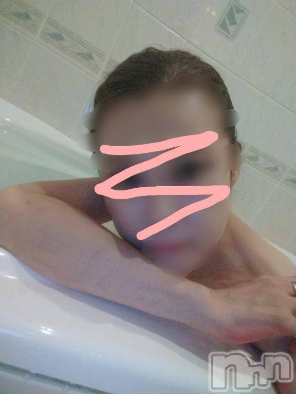 新潟人妻デリヘル熟女の風俗 最終章(ジュクジョノフウゾクサイシュウショウ) せな(45)の8月22日写メブログ「チューしていいですか？」