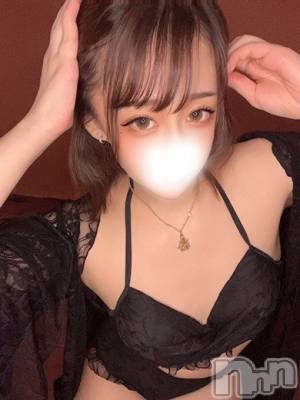 しろ(24) 身長162cm、スリーサイズB0(C).W.H。 全力！！乙女坂46在籍。