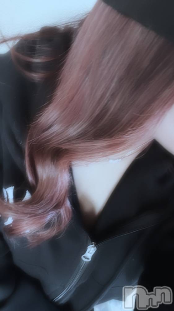 新潟デリヘルCrest(クレスト) 新人☆ゆづ(20)の10月23日写メブログ「出勤してます💕」