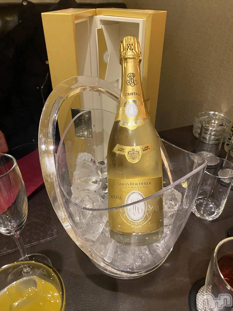 ��ë����Х��顦�����CLUB��Paladin(����֡��ѥ�ǥ���) ��Ļͷ �ߤ��Ȥ�12��10���̥�֥����֤��ä�🥲🥲💛��