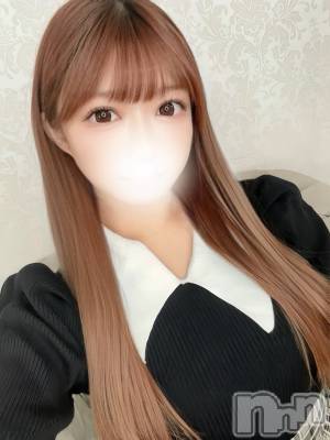 みる(21) 身長156cm、スリーサイズB89(F).W56.H85。長岡デリヘル BLUE BIRD長岡店(ブルーバードナガオカテン)在籍。