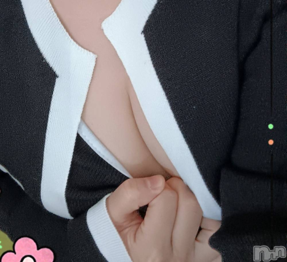 新潟デリヘル人妻不倫処　桃屋　新潟店(ヒトヅマフリンドコロモモヤ) まひろ・新人奥様(42)の11月27日写メブログ「土曜日待ってます🥰残り1枠です💕」