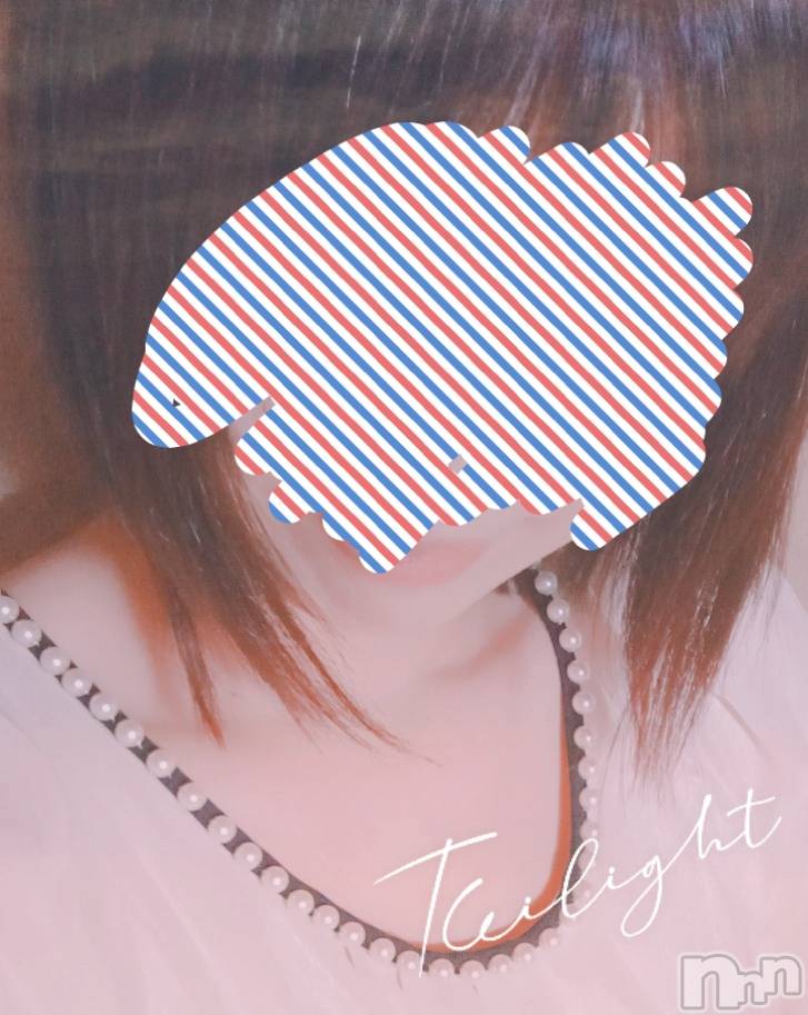 新潟人妻デリヘル人妻不倫処　桃屋　新潟店(ヒトヅマフリンドコロモモヤ)まひろ・新人奥様(42)の2025年8月2日写メブログ「明日」