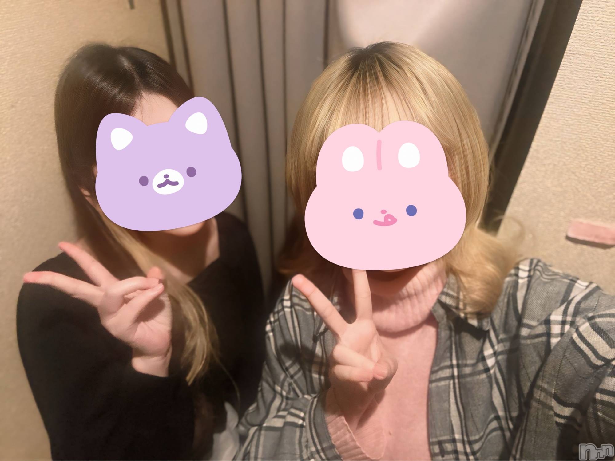 新潟駅前スナック・ガールズバーGirls Bar Bacchus新潟駅前店(バッカスエキマエテン) の2025年10月24日写メブログ「出勤してます!!」