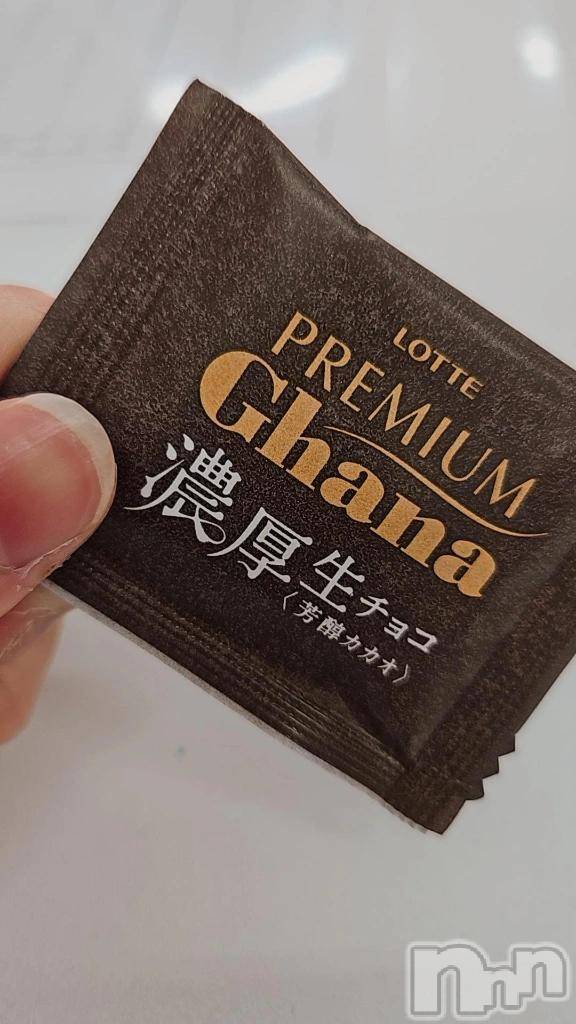 新潟デリヘル奥様特急 新潟店(オクサマトッキュウニイガタテン)しばふ(19)の2025年11月5日写メブログ「🍫」