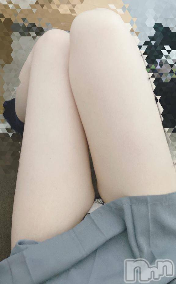 新潟デリヘルCherish Amulet(チェリッシュ アミュレット)みこと(21)の2025年10月30日写メブログ「ぱんつチラリ🤭🤭」