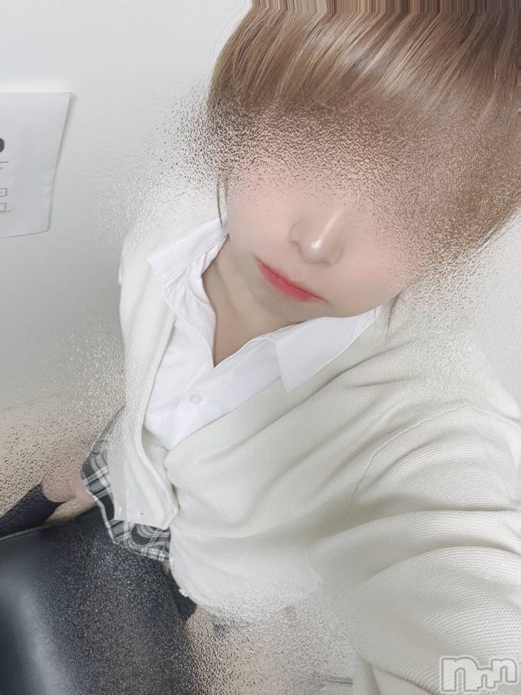 新潟手コキCherish Amulet(チェリッシュ アミュレット) みる(23)の8月7日写メブログ「甘えたいし甘えられたい🩷」