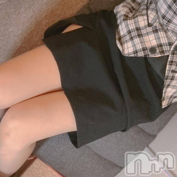新潟手コキsleepy girl(スリーピーガール)体験えなちゃん(25)の2025年8月15日写メブログ「OLタイトスカート♡」