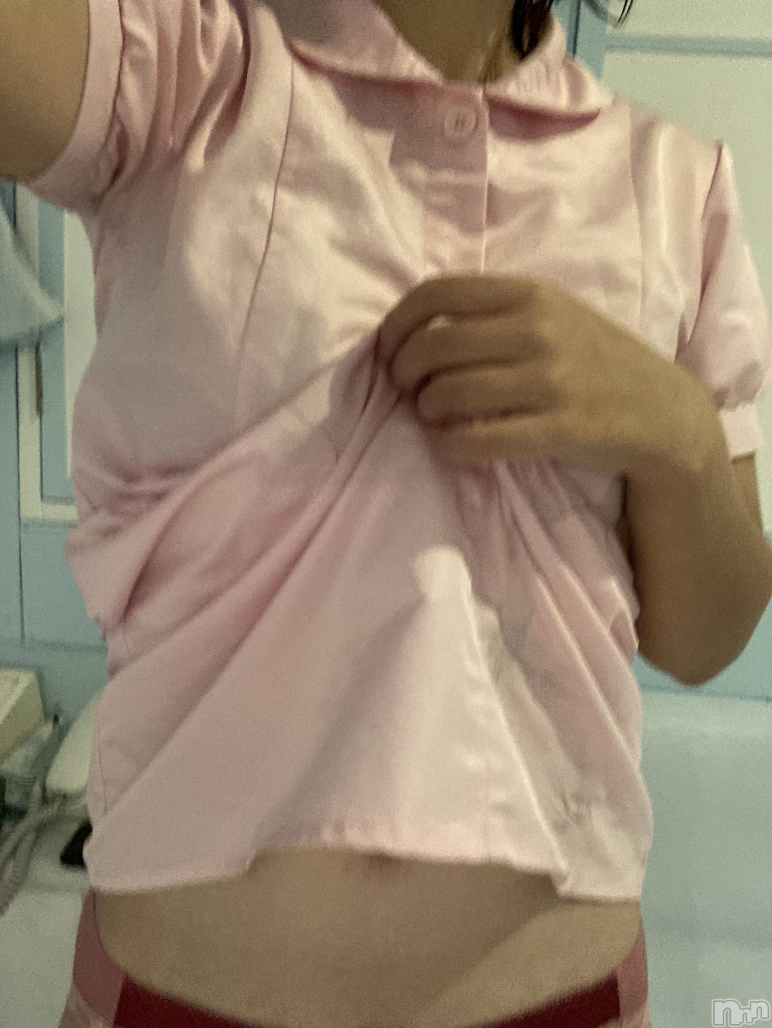 三条デリヘルコスプレ専門店　BLUE MOON(ブルームーン)新人☆しおん(23)の2025年11月17日写メブログ「お誘い待ってます💆🏻‍♀️」