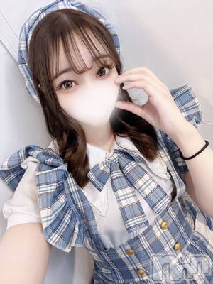 えな(20) 身長161cm、スリーサイズB89(D).W57.H90。 全力！！乙女坂46在籍。