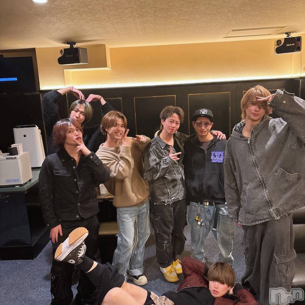 ��Ʋ����������åȥС�BAR DIVINE(�С��ǥ��Х���) �������1��7���̥�֥����ֺ�������Ϥޤ�ޤ�🎂��