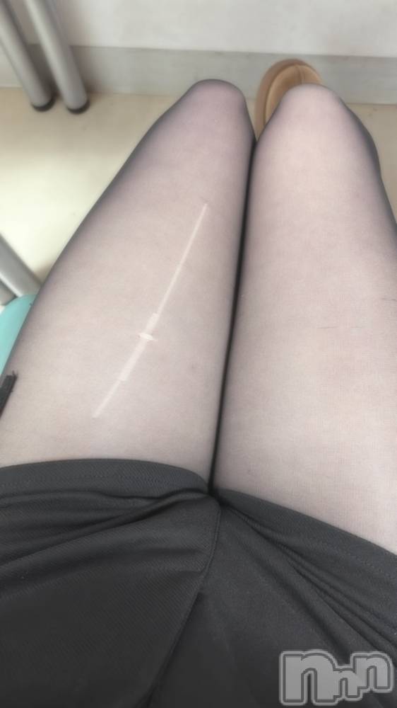 新潟デリヘルCherish Amulet(チェリッシュ アミュレット) あかり ≪未経験黒髪美少女≫(20)の12月4日写メブログ「今日はタイツの日🖤」