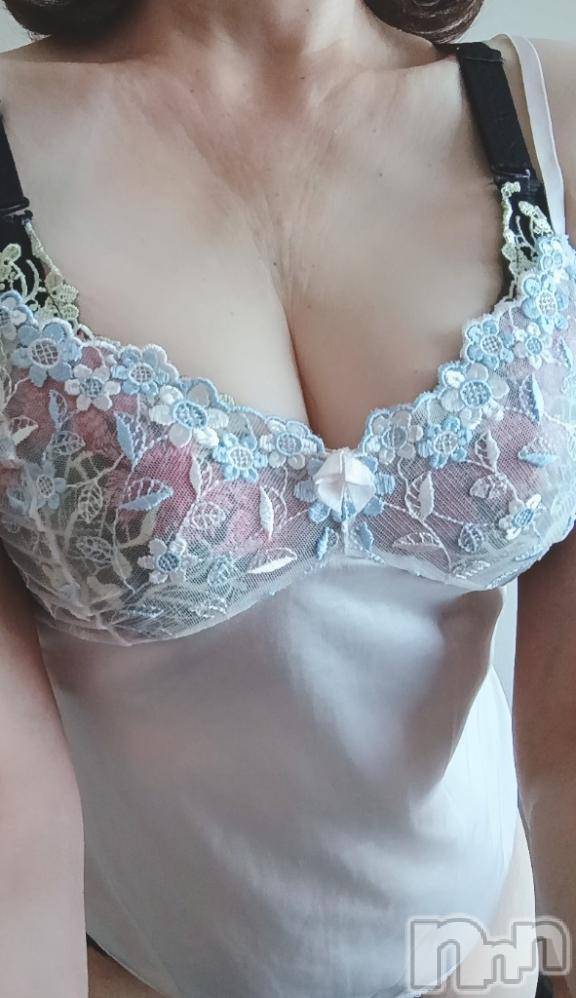上田発人妻デリヘル人妻華道 上田店(ヒトヅマハナミチウエダテン)【熟女】かえで(56)の2025年8月23日写メブログ「おはようございます😃」