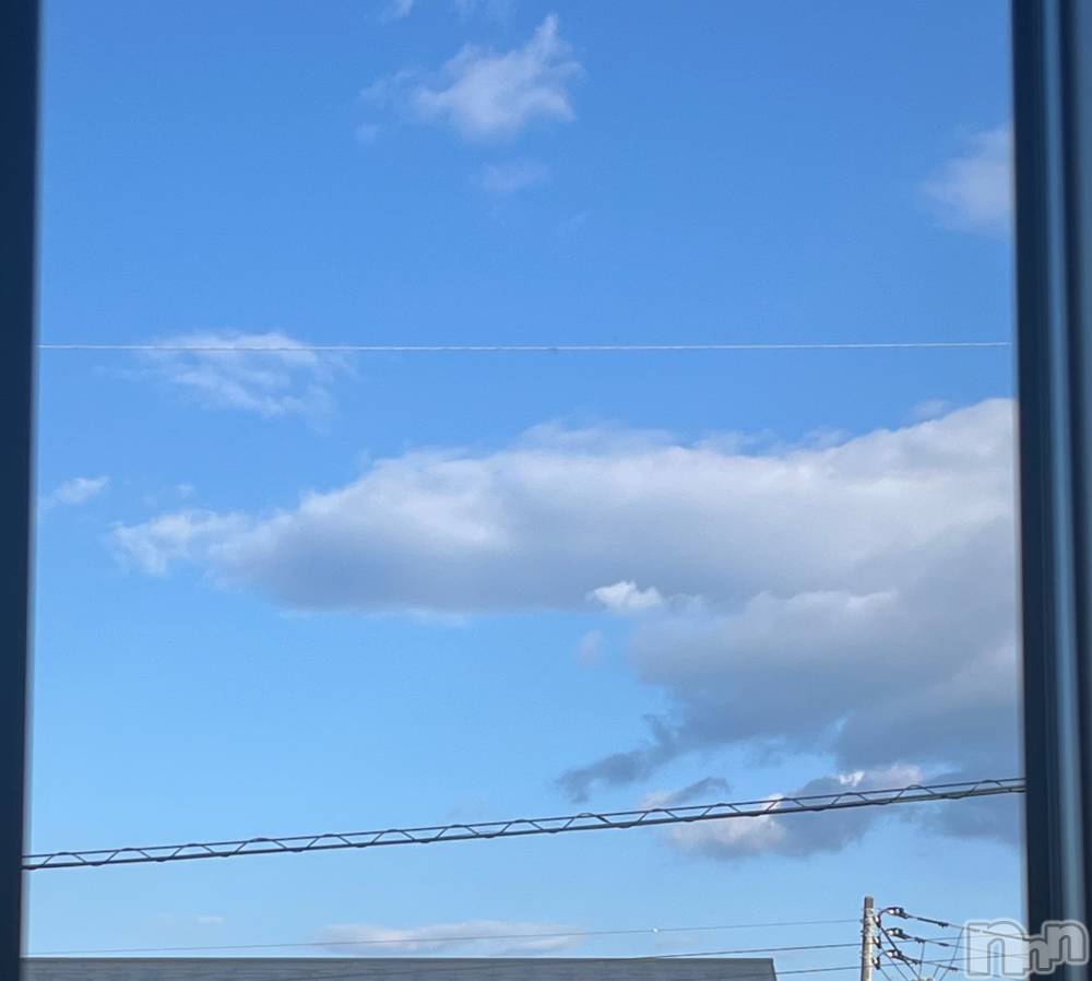 長岡デリヘルフェイム長岡店　地元の子と会える！地域密着専門店(フェイムナガオカテン) 藤井ゆりな★淫乱＆美乳♪(39)の12月1日写メブログ「ほんとに12月かよ🫨」