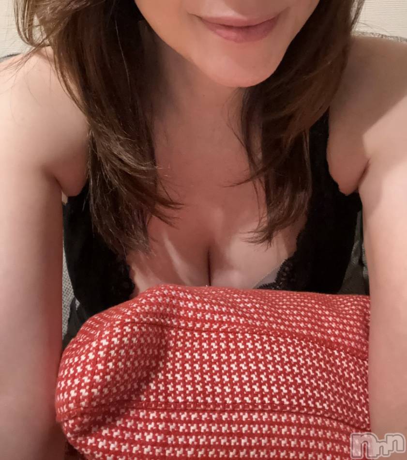 新潟デリヘル(ニイガタデリヘルイインカイホープ)の2025年12月30日お店速報「奇跡の44歳💖スタイル抜群✨超綺麗系美人お姉さん💕なな初出勤🌠」