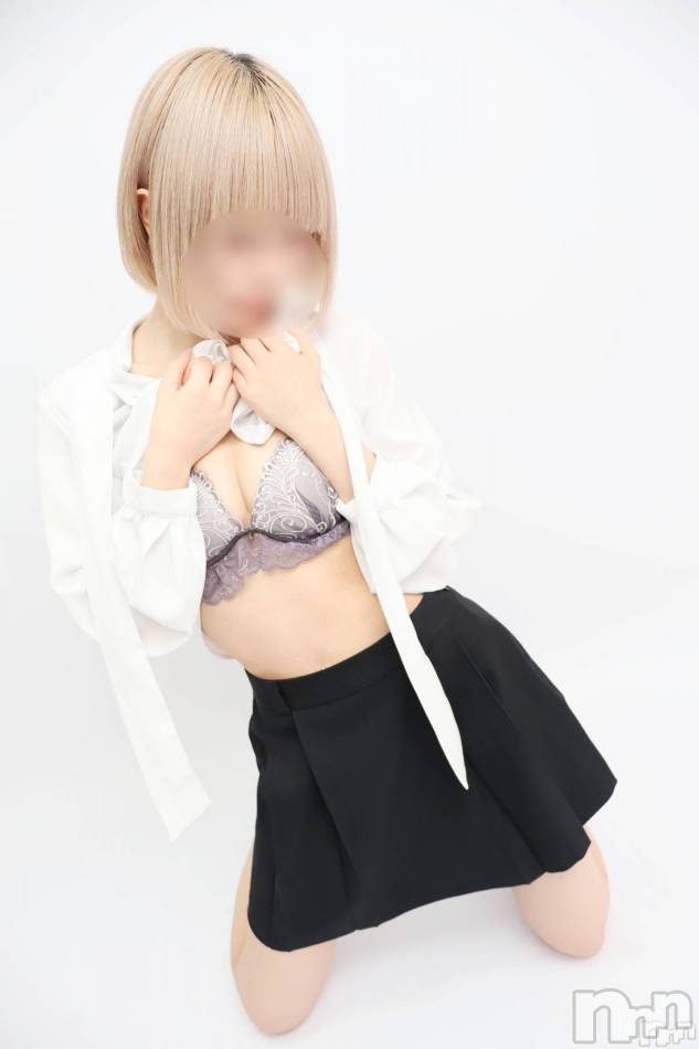 新潟デリヘル(ニイガタシュッチョウメンズエステファンシィ)の2025年11月4日お店速報「極上の癒し💗会って納得の超美人✨おっとりギャル系れいちゃん💗」