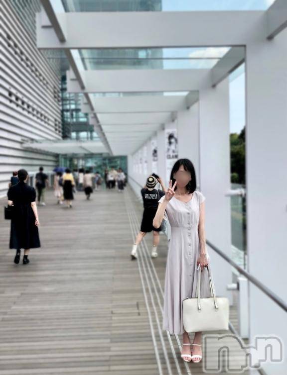 長岡人妻デリヘル人妻楼　長岡店(ヒトヅマロウ　ナガオカテン) えみ(42)の8月27日写メブログ「出勤の追加ですෆ˚*」