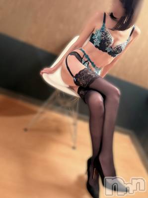 えみ(42) 身長165cm、スリーサイズB82(C).W56.H83。長岡デリヘル 人妻楼　長岡店(ヒトヅマロウ　ナガオカテン)在籍。