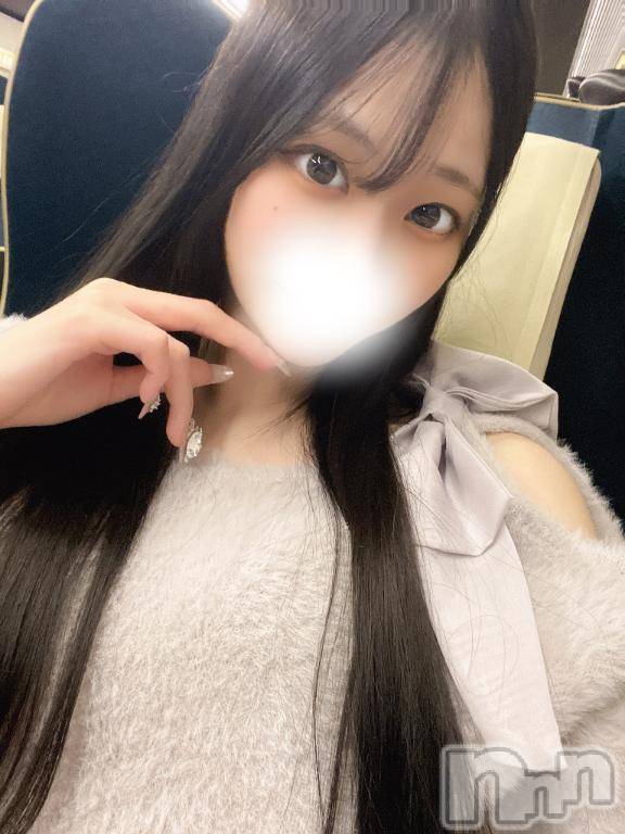 長岡デリヘルROOKIE(ルーキー) ななか(21)の8月22日写メブログ「🩶華金🌸🩶」