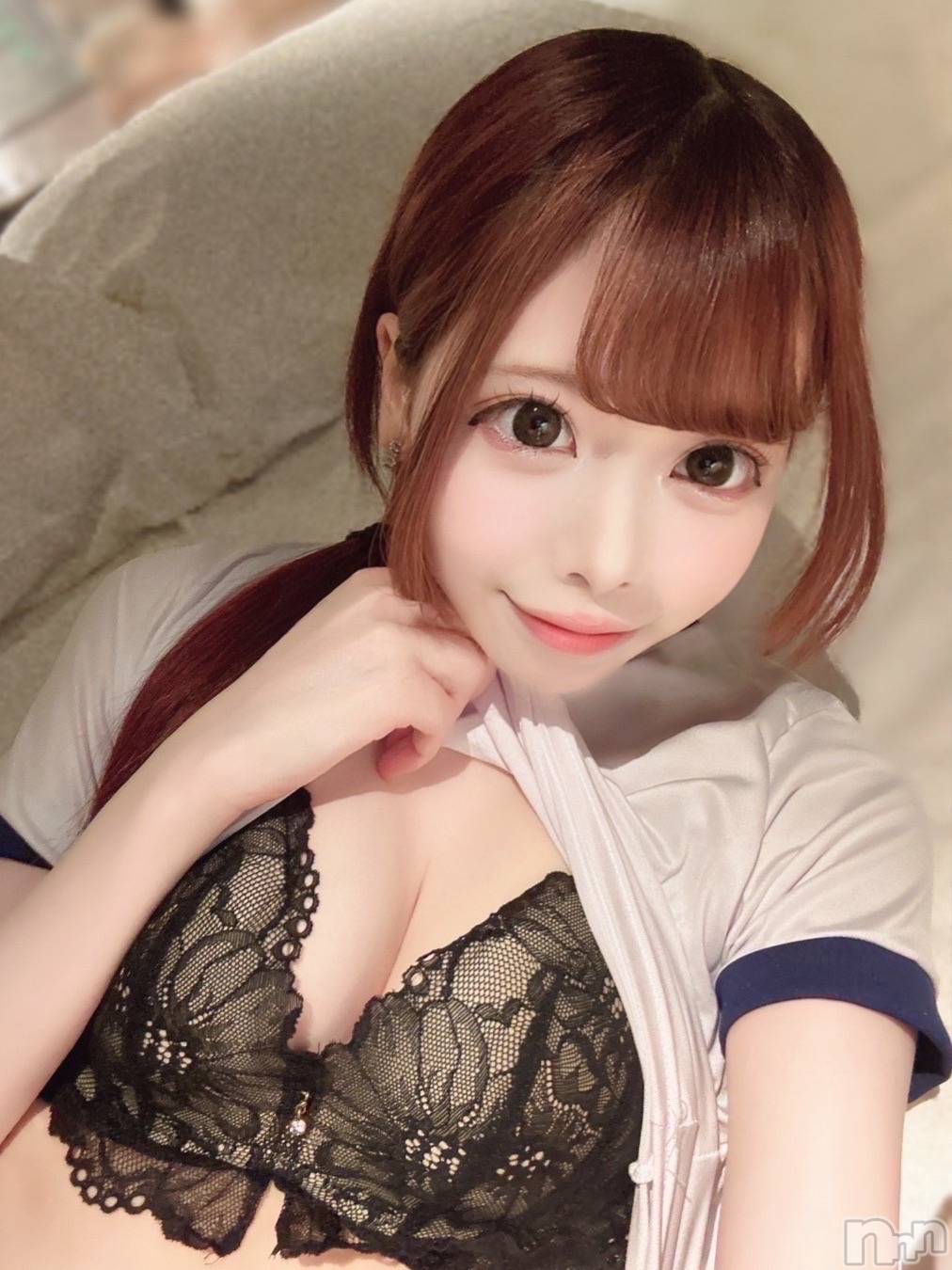 白雪りあら
